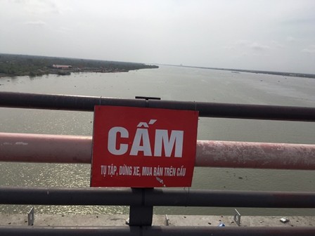 Người lao động đổ về Sài Gòn sau kỳ nghỉ Tết - ảnh 6