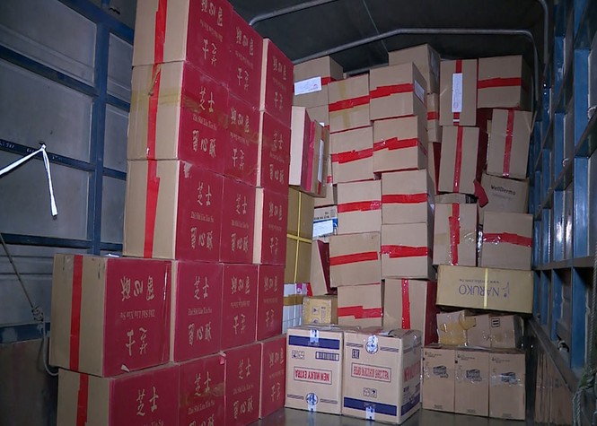 Lộ đường dây buôn lậu bánh trung thu Trung Quốc siêu lợi nhuận - ảnh 1
