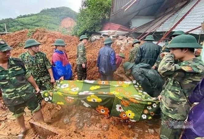 Tìm thấy 22 thi thể cán bộ chiến sĩ bị vùi lấp ở Quảng Trị - ảnh 2