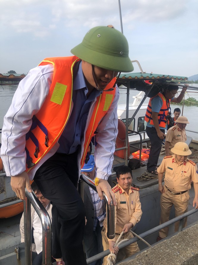 Bí thư Hà Tĩnh nhận bàn giao Cano cứu trợ dân vùng lũ - ảnh 5