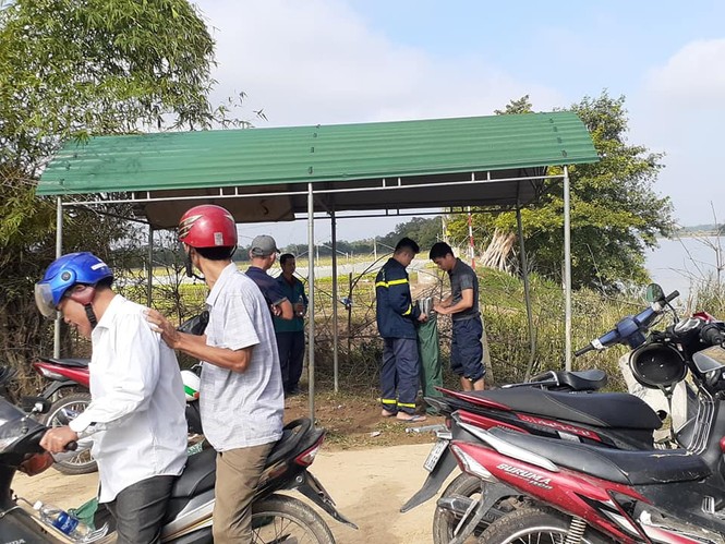 Tìm kiếm người lái thuyền rơi xuống sông mất tích trong đêm - ảnh 2
