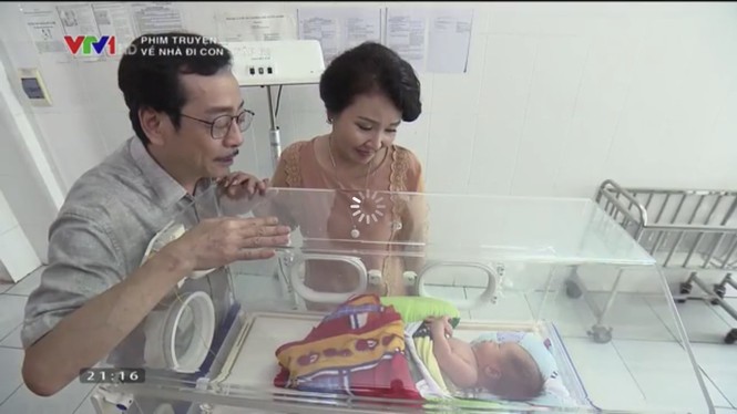Mẹ chồng Ngân Quỳnh tiết lộ cảnh khóc nhìn Anh Thư ôm con về nhà ông Sơn - ảnh 1