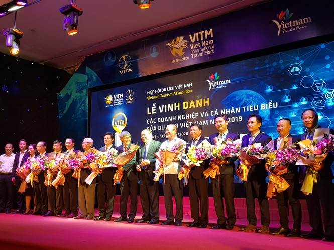 Vinh danh 284 cá nhân, doanh nghiệp du lịch tiêu biểu năm 2019 - ảnh 1