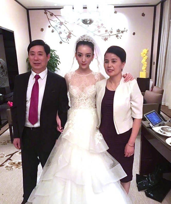 Chú rể Quách Phú Thành bảnh bao trong lễ cưới - ảnh 4