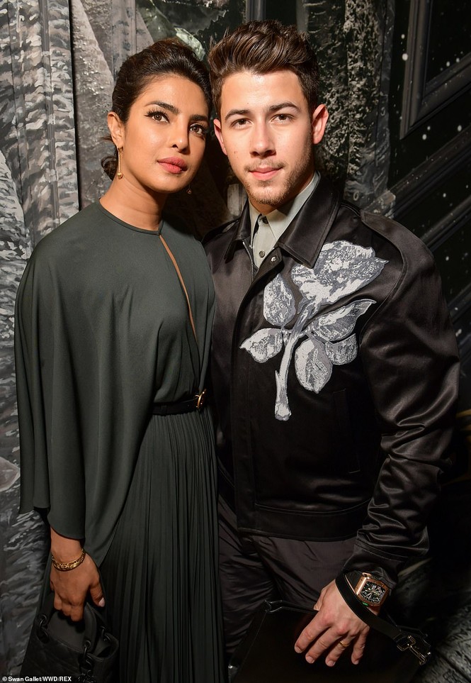Hoa hậu thế giới Priyanka Chopra siêu quyến rũ dưới ống kính của chồng - ảnh 12