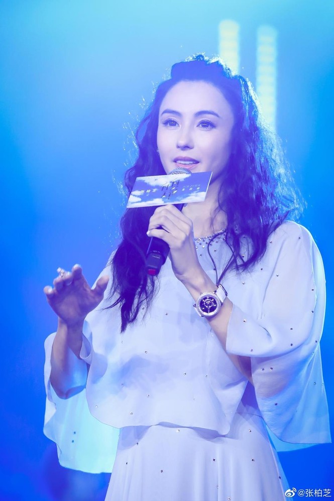 Trương Bá Chi trẻ đẹp quyến rũ bất ngờ sau sinh con thứ 3 - ảnh 13