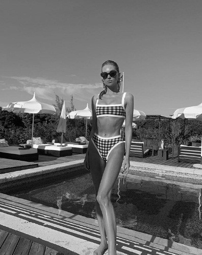 'Búp bê' Thụy Điển Elsa Hosk sắc vóc gợi tình với vòng eo 58 - ảnh 37