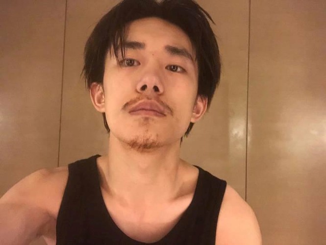 Cuộc sống sinh viên của các thần tượng Hàn, Trung: Cô đơn lạc lõng, bị bỏ rơi - ảnh 4