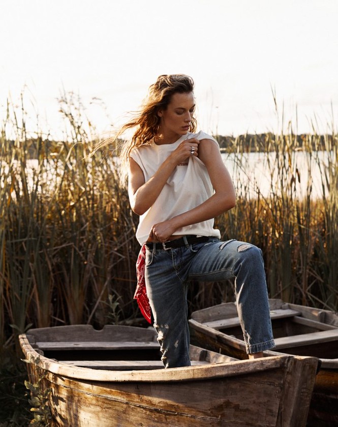 Mê đắm vẻ nóng bỏng của 'chân dài' 9x Hannah Ferguson - ảnh 13