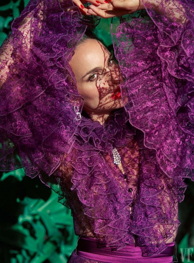 'Thiên nga đen' Natalie Portman diện đầm hở ngực quá táo bạo - ảnh 18