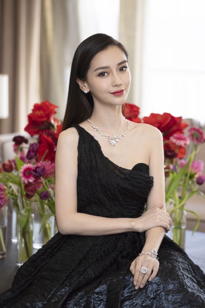 Angelababy xinh đẹp tựa công chúa với nhan sắc đỉnh cao. - ảnh 1