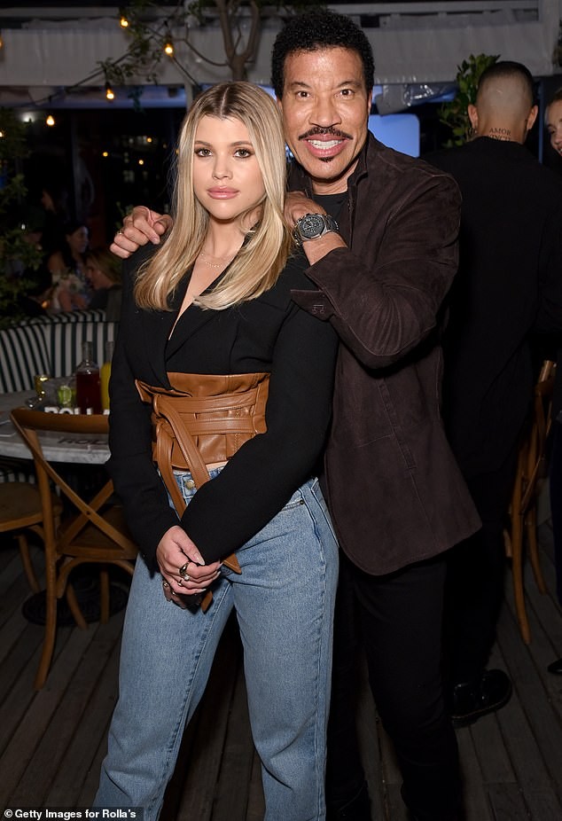 Sofia Richie gợi cảm đầy sức sống tuổi đôi mươi - ảnh 10