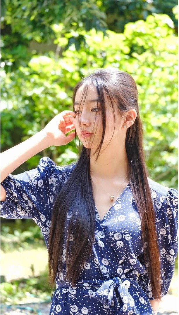 Vẻ đẹp trong veo như nàng thơ của người mẫu 17 tuổi Nhật Bản - ảnh 3