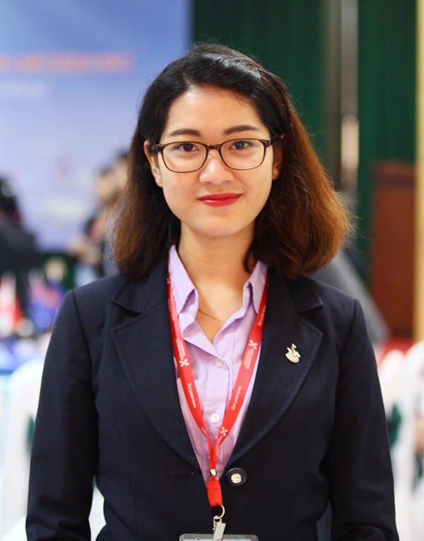 Nữ sinh Ngoại thương xinh đẹp tham gia Tuần lễ Thanh niên ASEM - ảnh 2