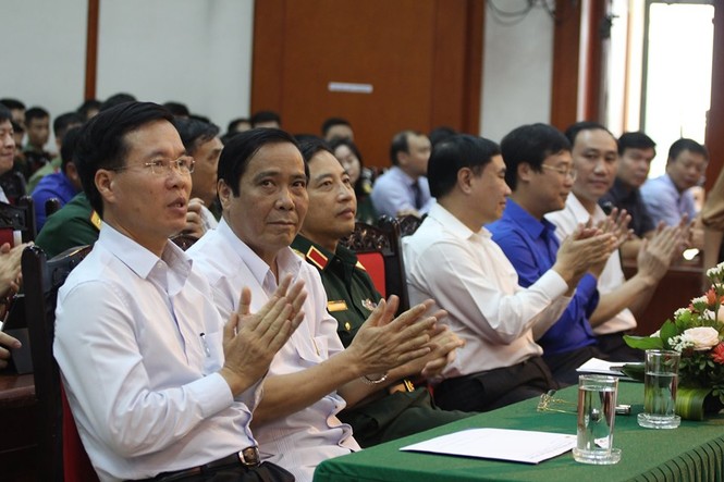 Thi trắc nghiệm tìm hiểu 90 năm lịch sử vẻ vang của Đảng trên mạng xã hội VCNET - ảnh 1