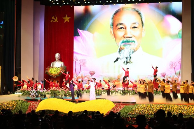 'Di chúc của Người tỏa sáng giá trị dân tộc và thời đại' - ảnh 2