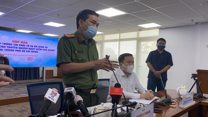 Công an TPHCM nói lý do khởi tố vụ tiếp viên hàng không làm lây lan COVID-19 - ảnh 2
