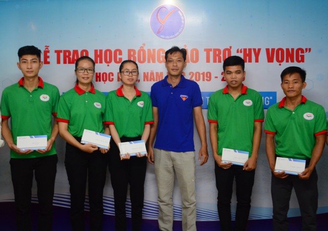 Học bổng