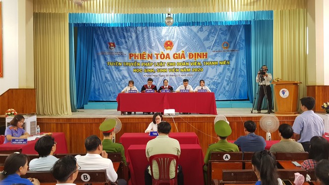 Phiên tòa giả định - ảnh 1