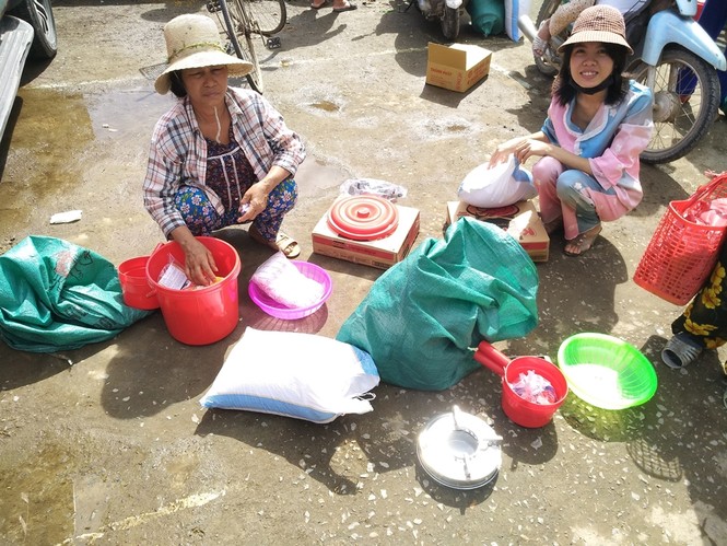 Báo Xây dựng chung tay hỗ trợ đồng bào miền Trung bị thiệt hại do mưa lũ - ảnh 6