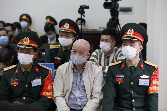 Cựu Đô đốc Nguyễn Văn Hiến nói 4 năm tù với mình quá nặng - ảnh 1