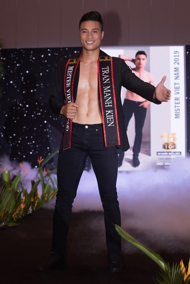 'Nhức mắt' với body chuẩn 6 múi của các thí sinh Mister Việt Nam 2019 - ảnh 5