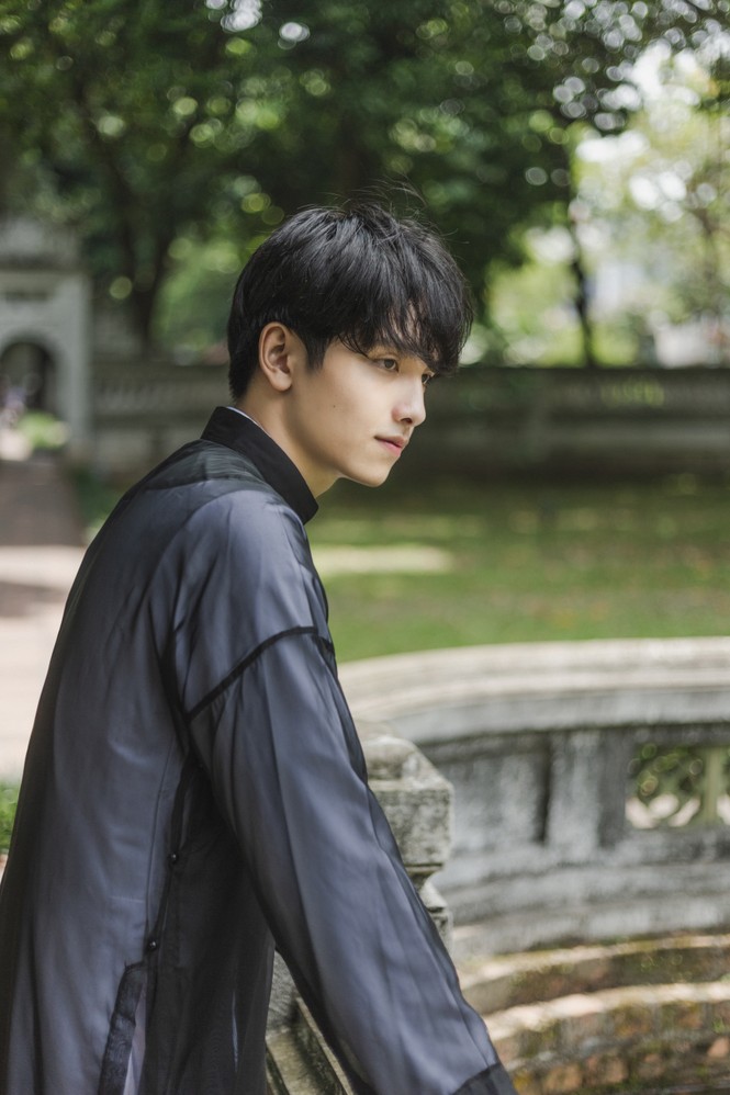 Hot boy Đại học Y trong bộ ảnh Quốc phục - ảnh 1
