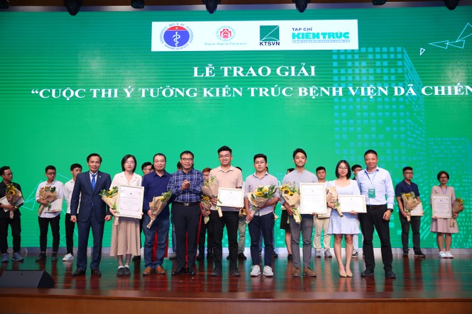 “Cú đúp” giải thưởng của sinh viên ĐH Kiến trúc tại cuộc thi thiết kế bệnh viên dã chiến - ảnh 2
