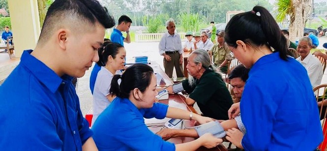 Hành trình Tháng Bảy tri ân tình nguyện của tuổi trẻ trường Đại học Y Dược Thái Nguyên - ảnh 6