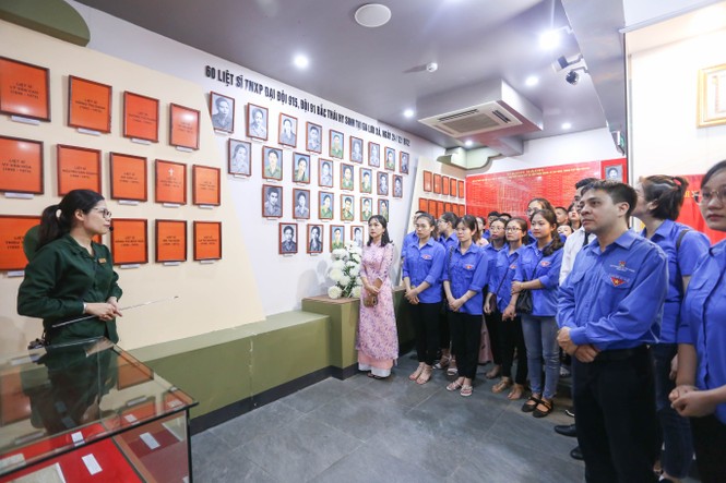 Sinh viên không “Nhạt Đảng, khô Đoàn, xa rời chính trị”! - ảnh 5