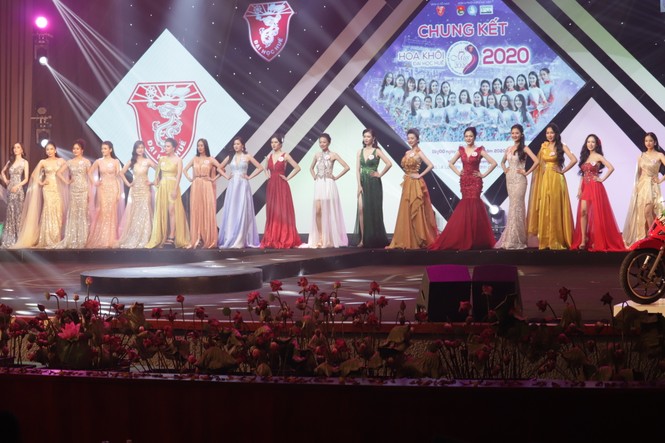 Hoa khôi Đại học Huế 2020: Gọi tên nữ sinh trường Đại học Ngoại ngữ - ảnh 16