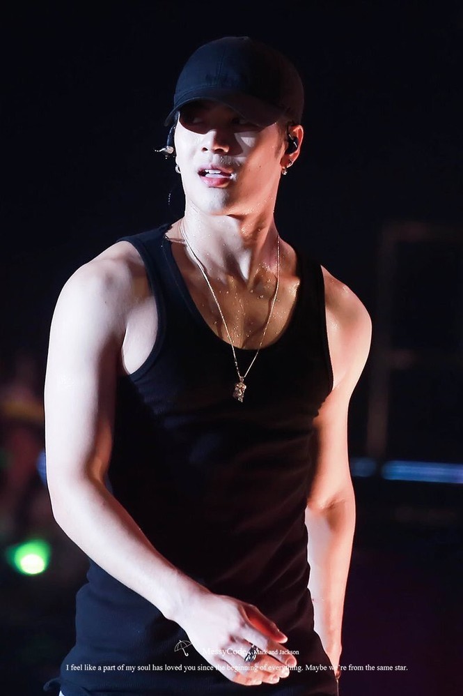 Nam idol K-pop khoe cơ thể 6 múi - ảnh 6