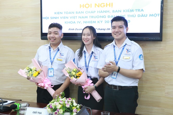 Nữ đảng viên tuổi 18 với thành tích học tập đáng ngưỡng mộ - ảnh 5