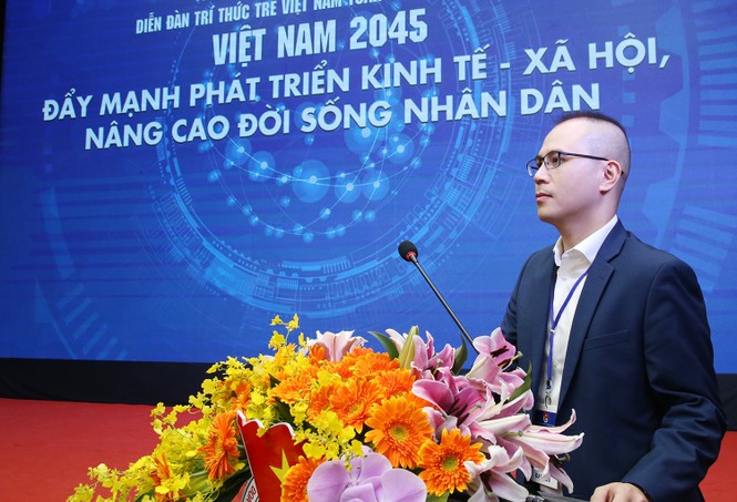 Các trí thức trẻ đóng góp nhiều ý kiến tâm huyết để phát triển của đất nước - ảnh 2