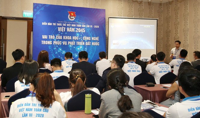Các trí thức trẻ đóng góp nhiều ý kiến tâm huyết để phát triển của đất nước - ảnh 3