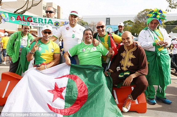 Nga-Algeria (1-1): 'Cáo sa mạc' lập kỳ tích vĩ đại - ảnh 9