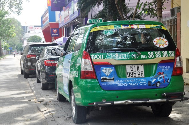 Xe biển xanh tiếp tục 'thách thức' lãnh đạo quận 1 - ảnh 12