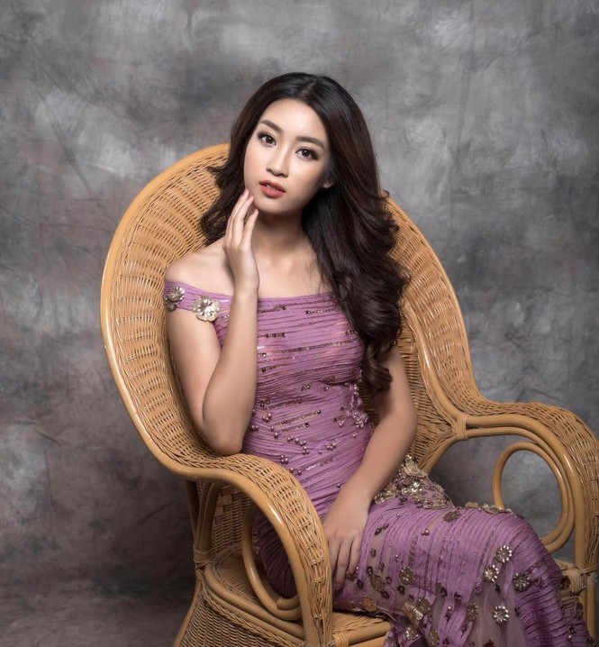 Hoa hậu Mỹ Linh lộng lẫy đầy quyến rũ với váy đuôi cá - ảnh 3