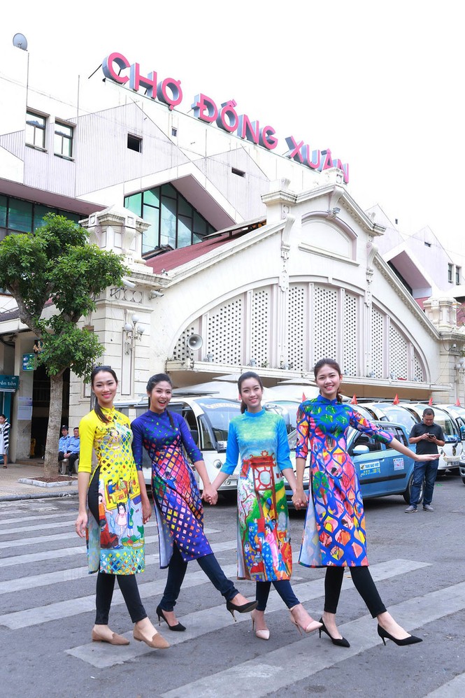 Ngọc Hân, Mỹ Linh, Thanh Tú mặc áo dài nhảy flashmob ở Hồ Gươm - ảnh 11