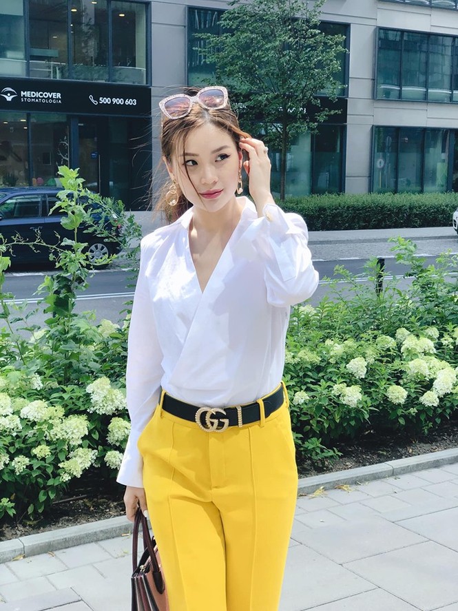 H'Hen Niê bất ngờ thướt tha tóc dài trên cao nguyên sau khi làm gãy vương miện - ảnh 8