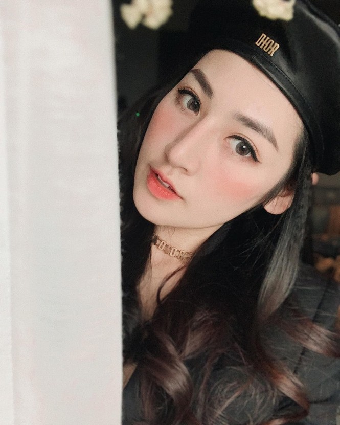 Hoàng Thuỳ liên tục 'oanh tạc' các bảng xếp hạng trước thềm Miss Universe 2019 - ảnh 12