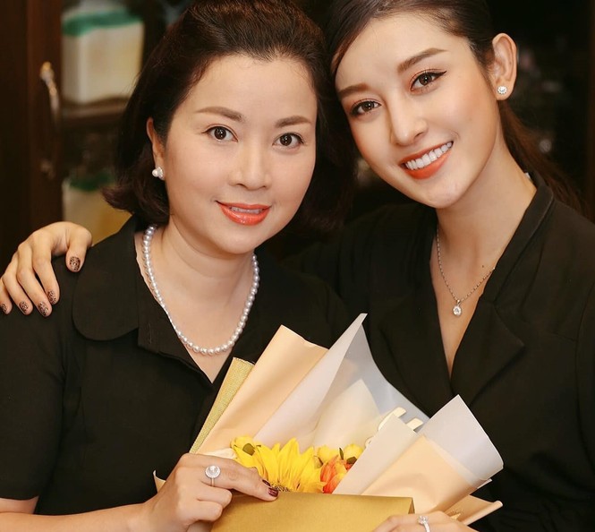 Dàn Hoa hậu chia sẻ xúc động dịp 20/10, cùng kêu gọi hướng về miền Trung ruột thịt - ảnh 2