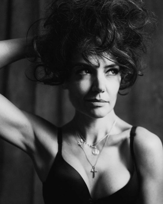 Katie Holmes bất ngờ gợi cảm với loạt ảnh mới - ảnh 4