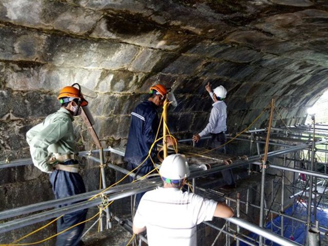 Mái vòm cổng phía nam Thành nhà Hồ bị hư hỏng đã được tu sửa - ảnh 2