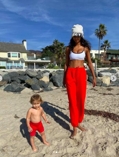 'Thiên thần' Lais Ribeiro khoe ngực đầy táo bạo tại giải Grammy Latin - ảnh 10