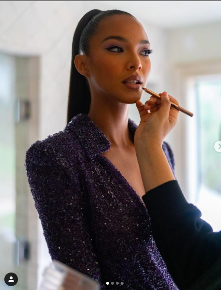 'Thiên thần' Lais Ribeiro khoe ngực đầy táo bạo tại giải Grammy Latin - ảnh 5