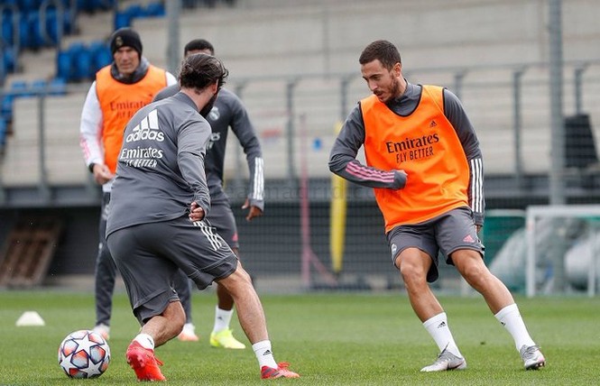 Isco lộ hình ảnh gây sốc trên sân tập của Real Madrid - ảnh 1