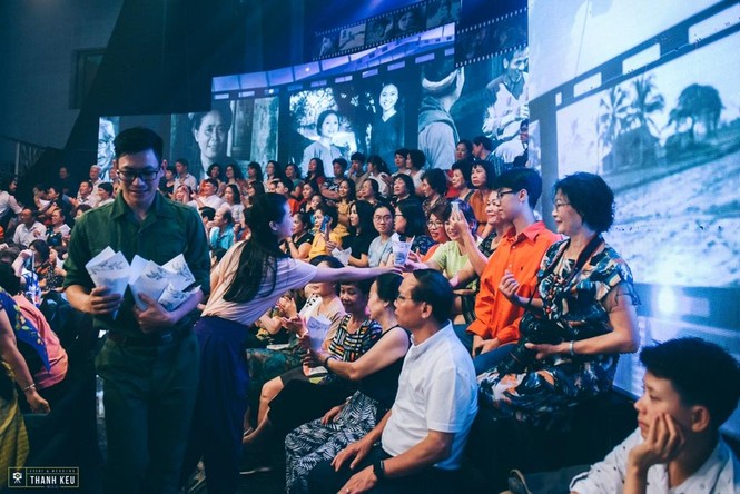 'Điều không thể mất' của ba danh hài và hai mỹ nhân sân khấu - ảnh 1