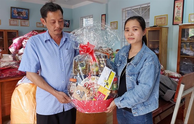 Lễ 20/11 khác lạ ở vùng sạt lở Trà leng - ảnh 1