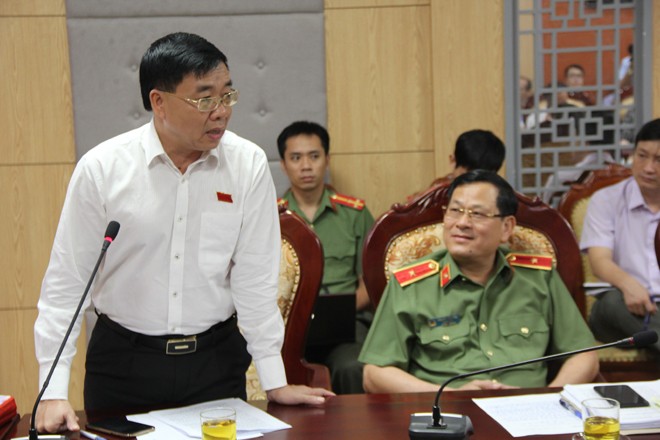 Thủy điện bủa vây: Nhiều huyện nghèo kêu cứu - ảnh 1